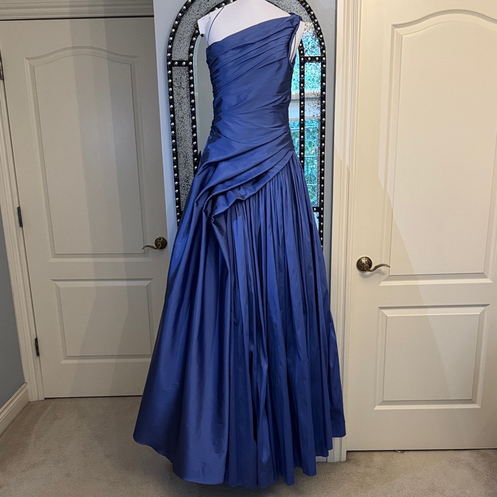 Chic One-Shoulder Blue Dress